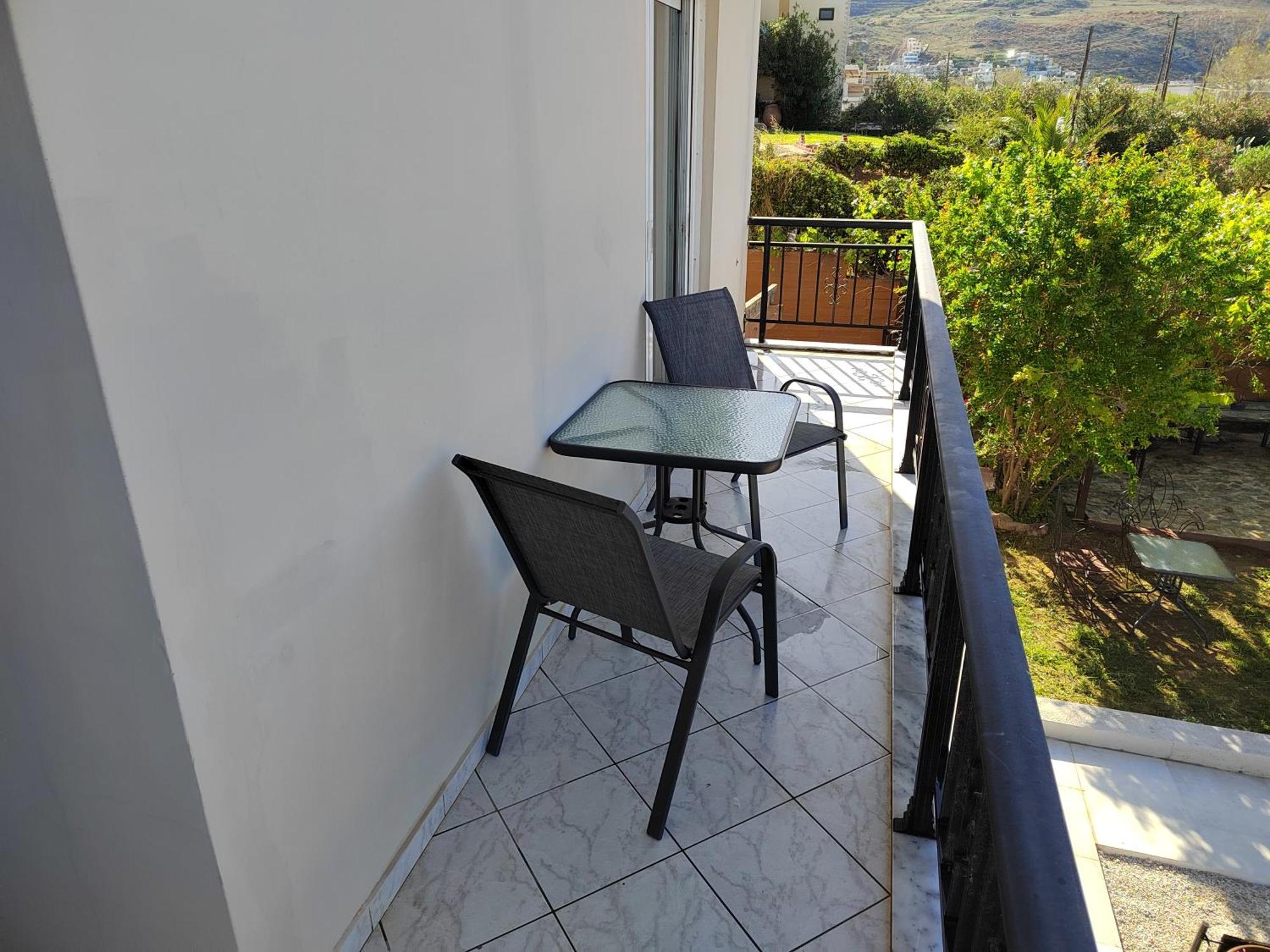Manos Apartments Kolymbari Exterior photo