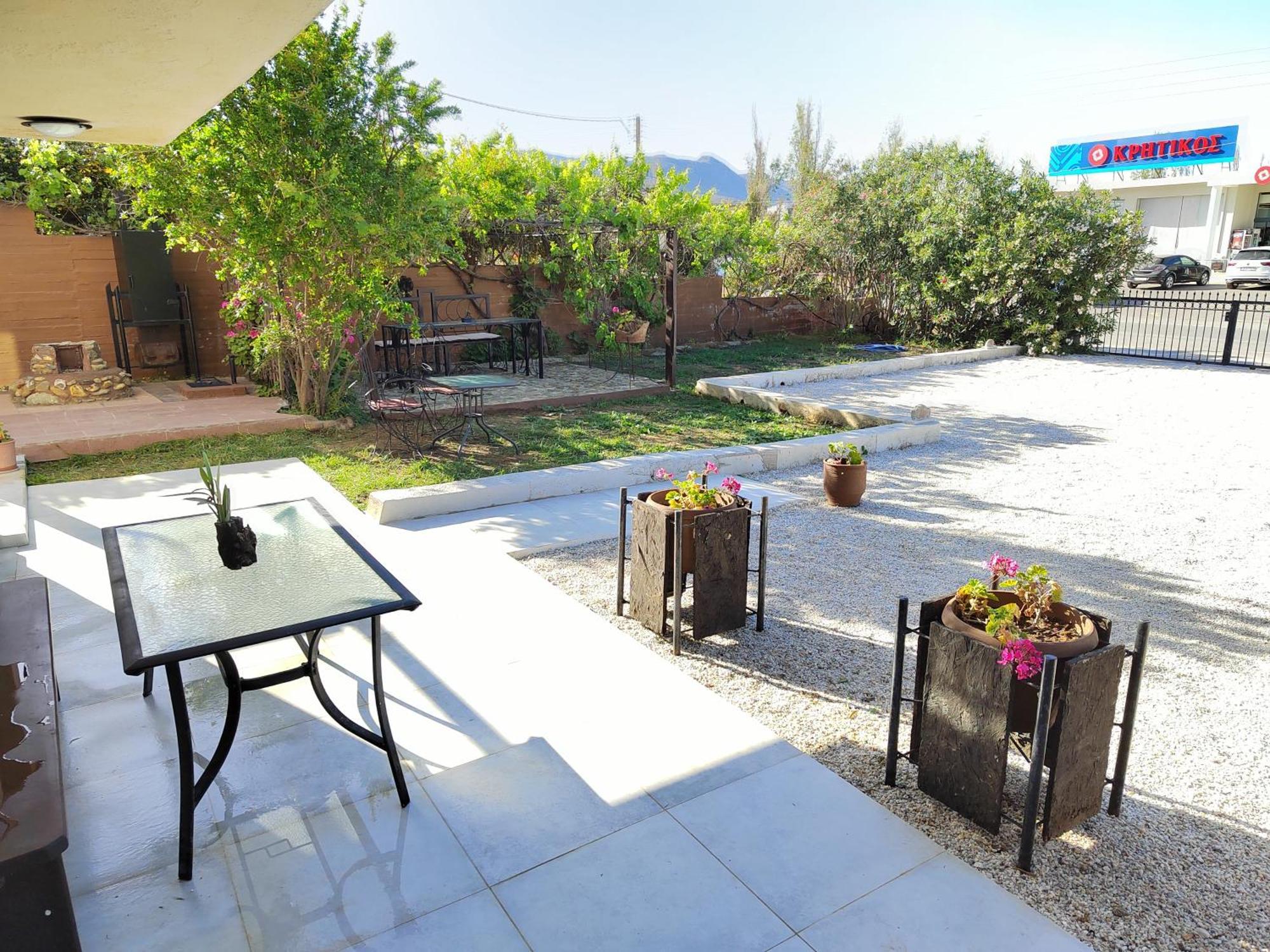 Manos Apartments Kolymbari Exterior photo